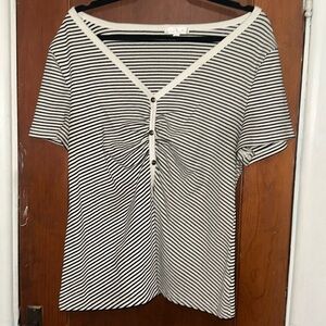 Women’s xxl white and black striped top